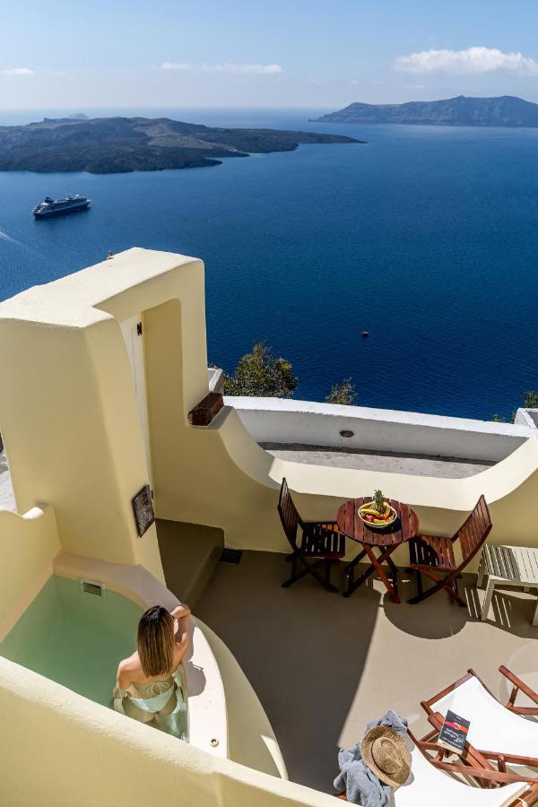 Alma Libre Fira (Santorini)