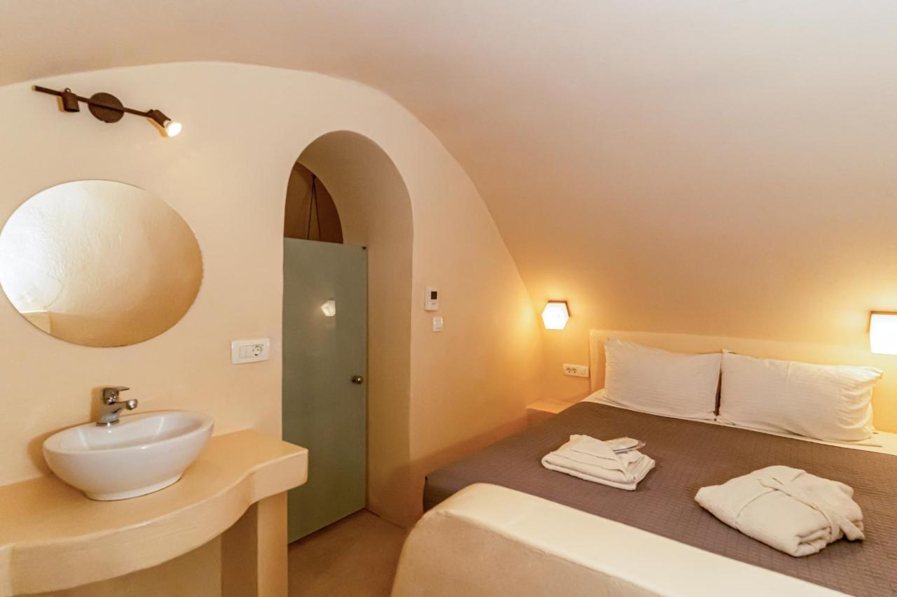 Alma Libre Apartment Fira (Santorini)