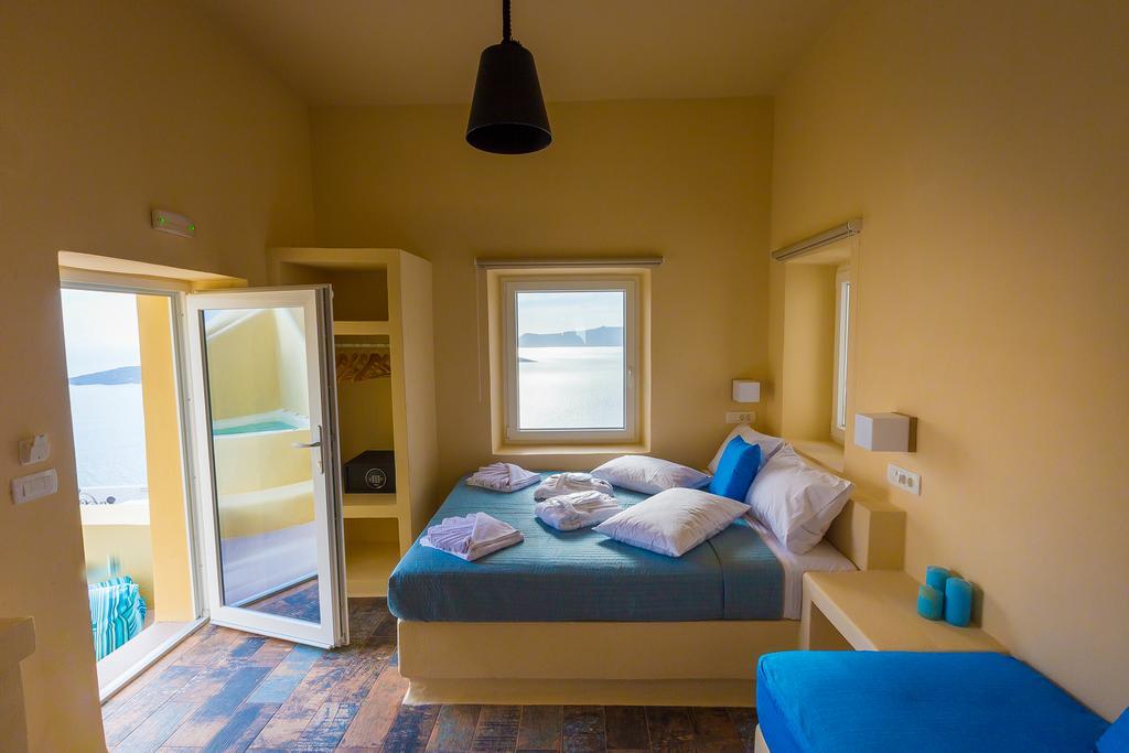 Alma Libre Fira (Santorini)