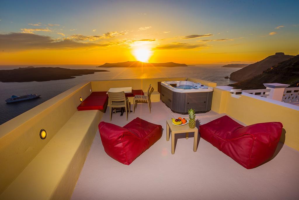 Alma Libre Apartment Fira (Santorini)